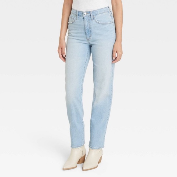 High Rise Light Wash Straight Jean - Picture 3 of 10